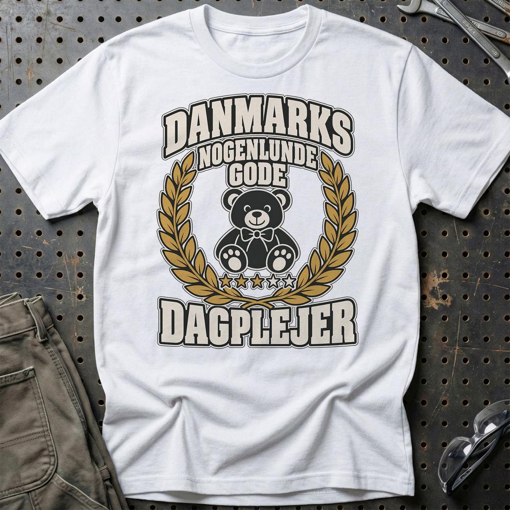 
Produktbillede af Dagplejer – Danmarks Nogenlunde Gode T-Shirt