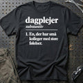 
Dagplejer – Definition T-Shirt – Sort