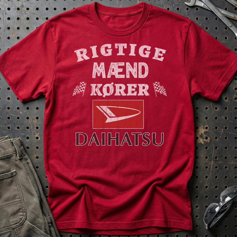 Daihatsu Rigtige Mænd Kører - Unisex T-Shirt , Bomuld-Beklædning-Daihatsu-Rød-S-Garage Culture Shop- garage - man cave - merchandise