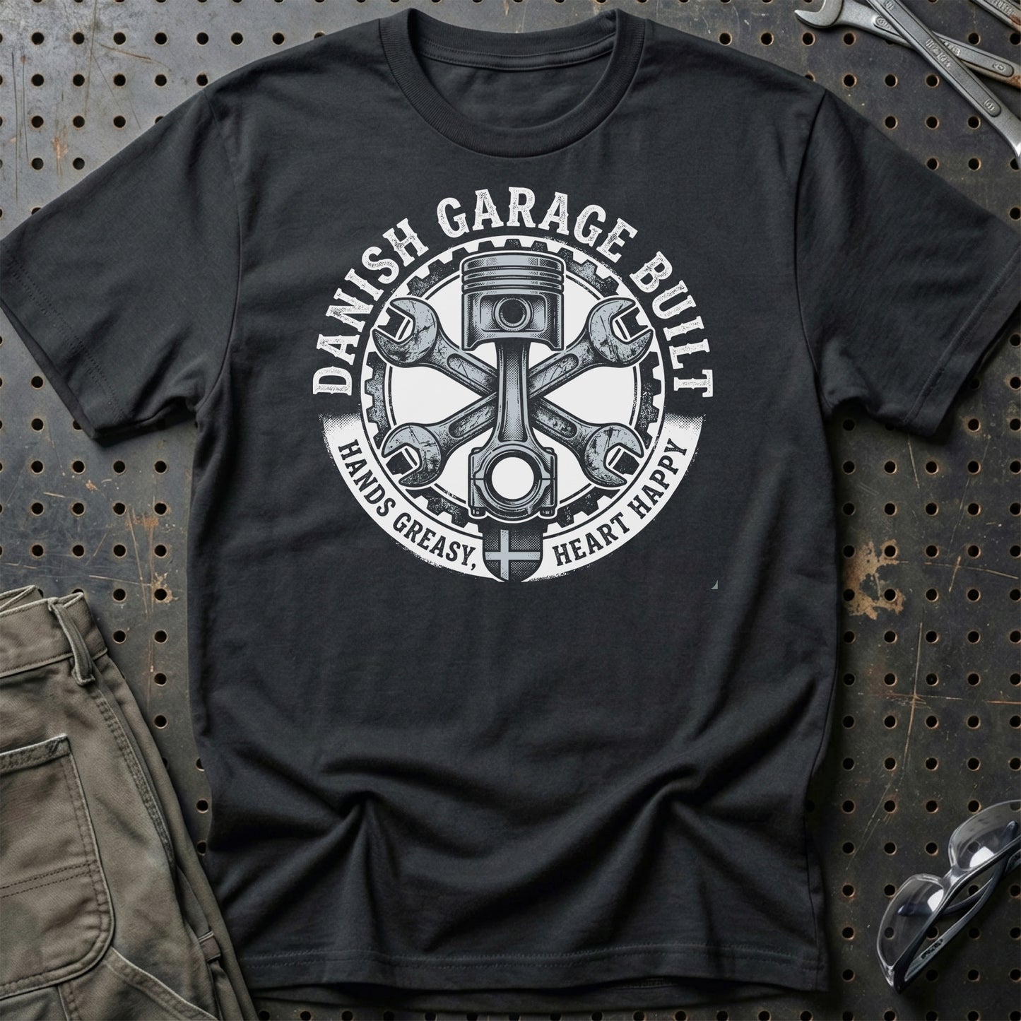 Danish Garage Built – Hands Greasy Heart Happy - Unisex T-Shirt , Bomuld-Beklædning-Garage Culture-Sort-S-Garage Culture Shop- garage - man cave - merchandise