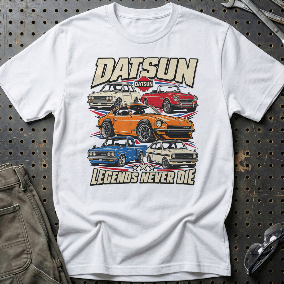 
Produktbillede af Datsun Legends Never Die T-Shirt