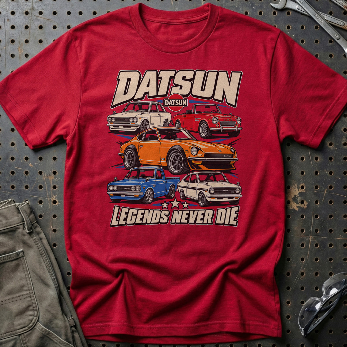 
Produktbillede af Datsun Legends Never Die T-Shirt