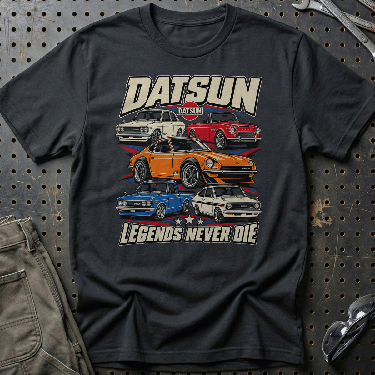 
Produktbillede af Datsun Legends Never Die T-Shirt