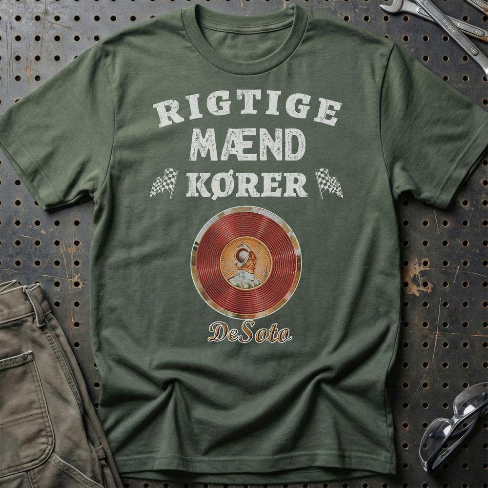 DeSoto Rigtige Mænd Kører T-Shirt-Beklædning-DeSoto-Grøn Militær-S-Garage Culture Shop- garage - man cave - merchandise
