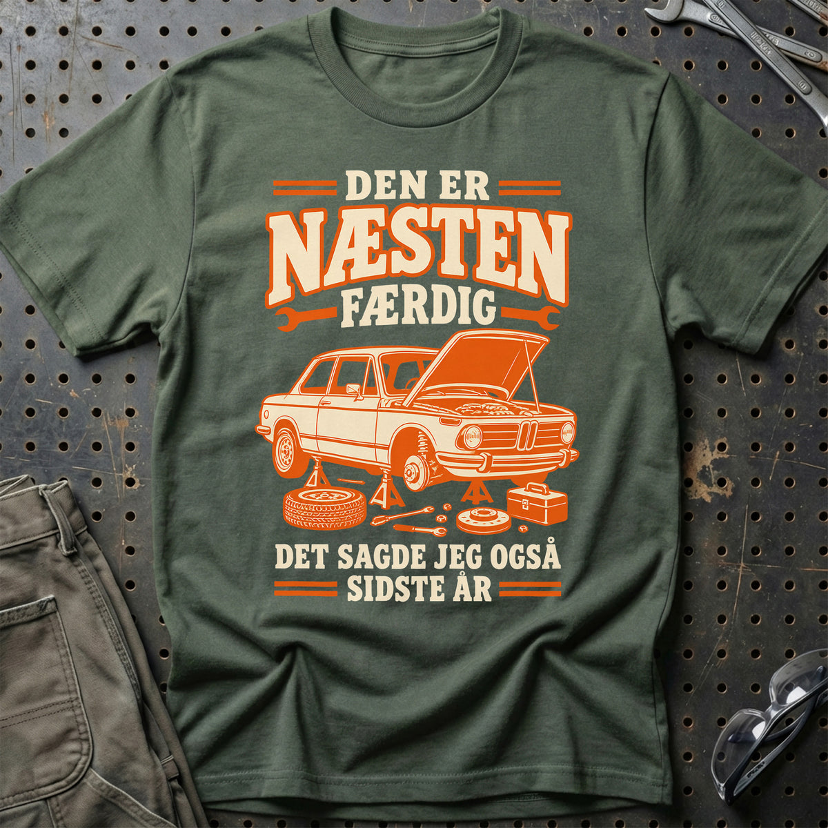 
Produktbillede af Den er næsten færdig – Det sagde jeg også sidste år T-Shirt