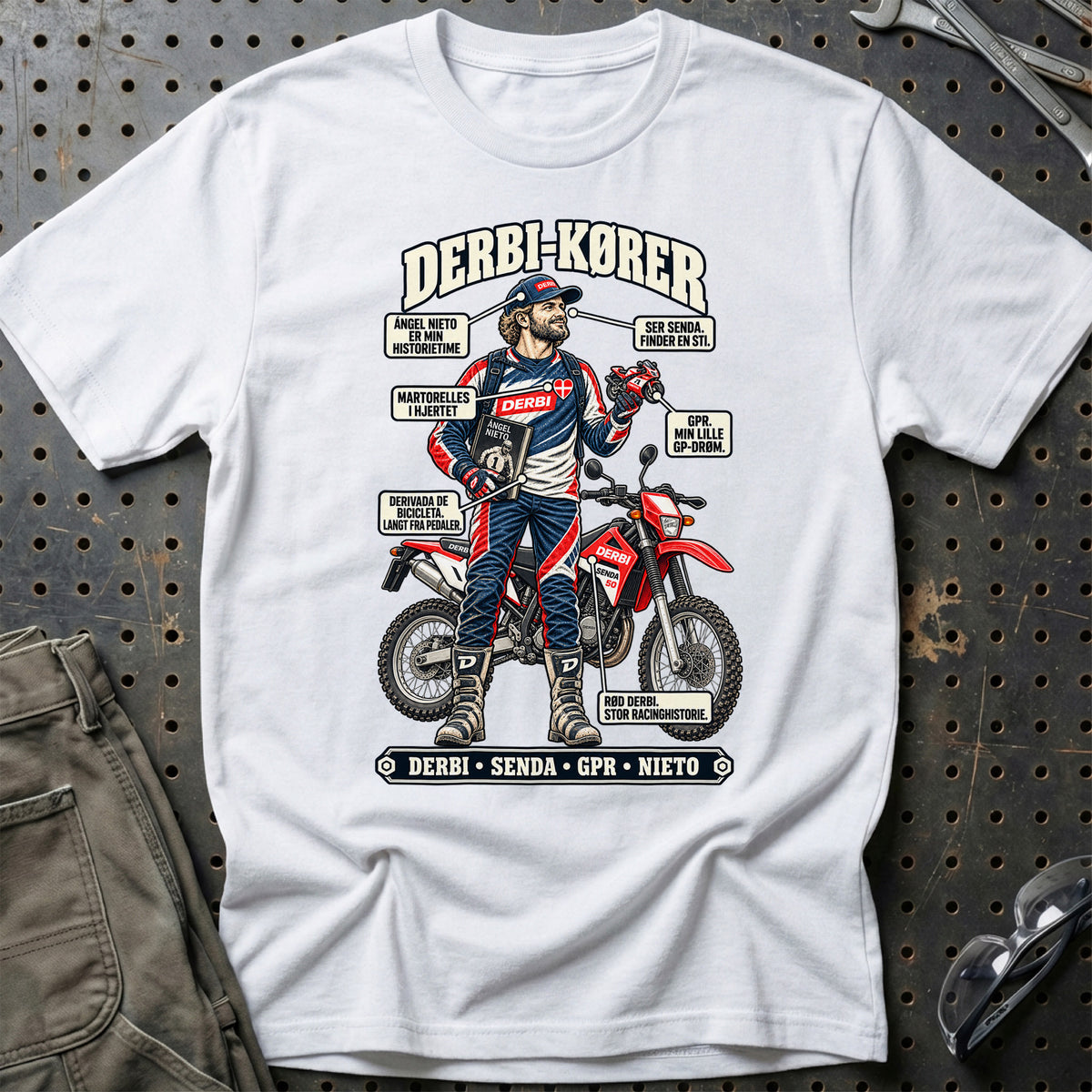 
Derbi-Kører T-Shirt – Hvid
