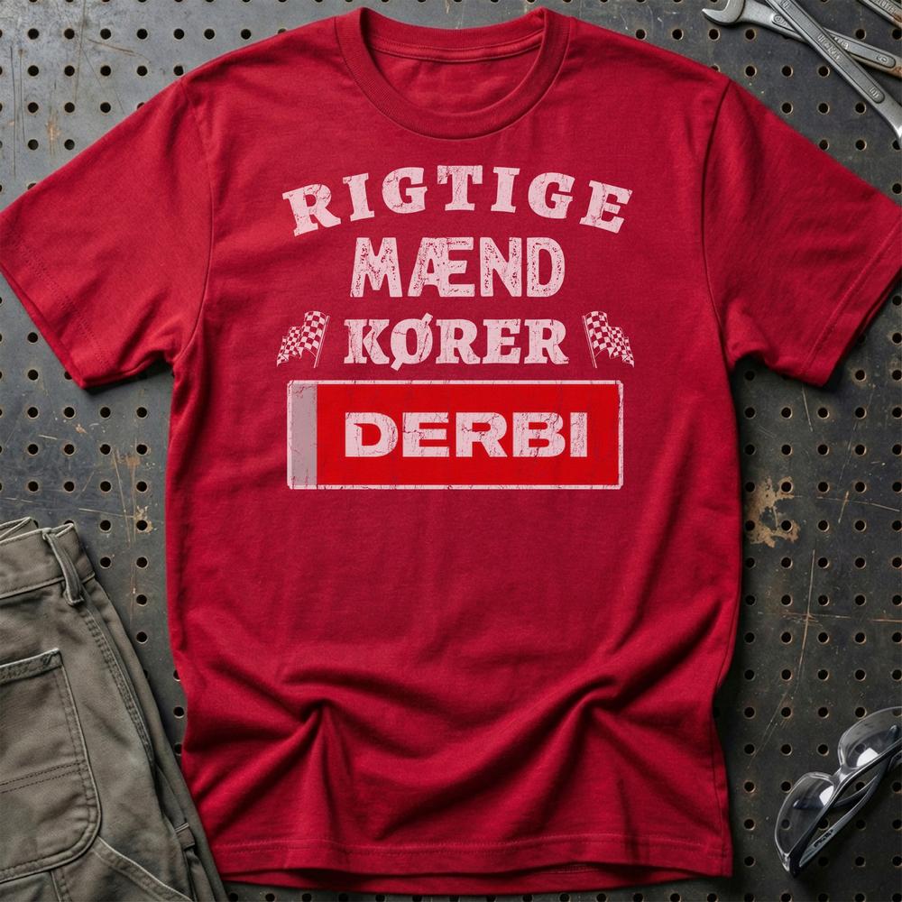 Derbi Rigtige Mænd Kører - Unisex T-Shirt , Bomuld-Beklædning-Derbi-Rød-S-Garage Culture Shop- garage - man cave - merchandise