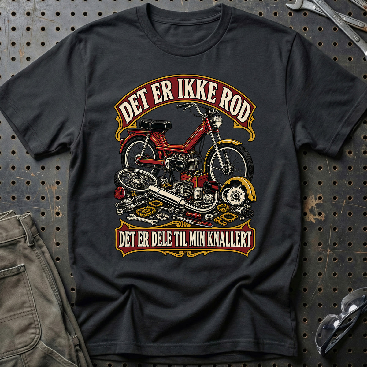 
Det er ikke rod – Det er dele til min knallert – Unisex T-Shirt – Sort