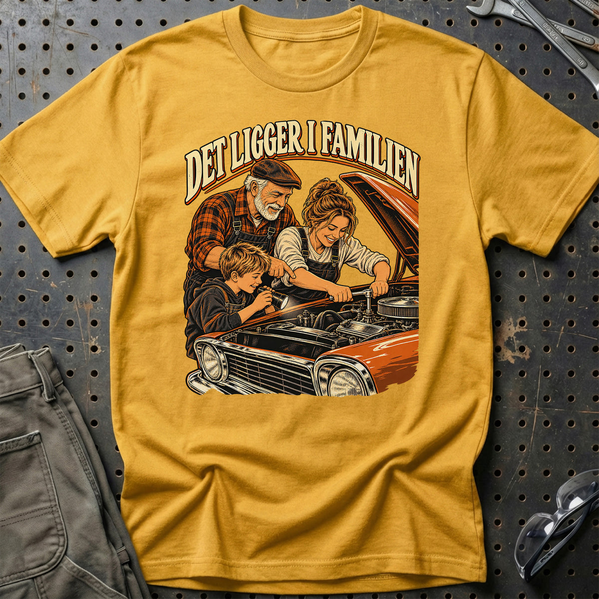 
Produktbillede af Det ligger i familien T-Shirt
