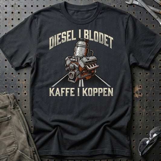 Lastbilchauffør Diesel i Blodet, Kaffe i Koppen - Unisex T-Shirt , Bomuld