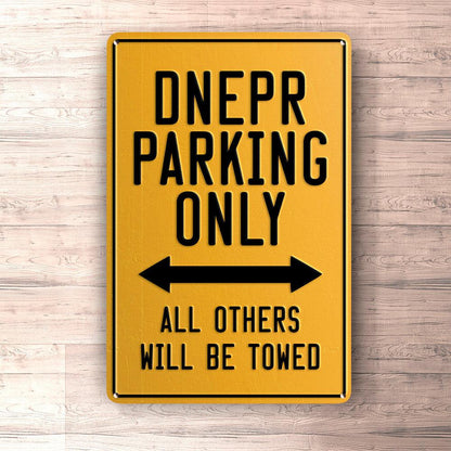 Dnepr Parking Only Skilte, Musemåtte, Dørmåtte , Plakat-Parking skilte-Dnepr-Garage Culture Shop- garage - man cave - merchandise