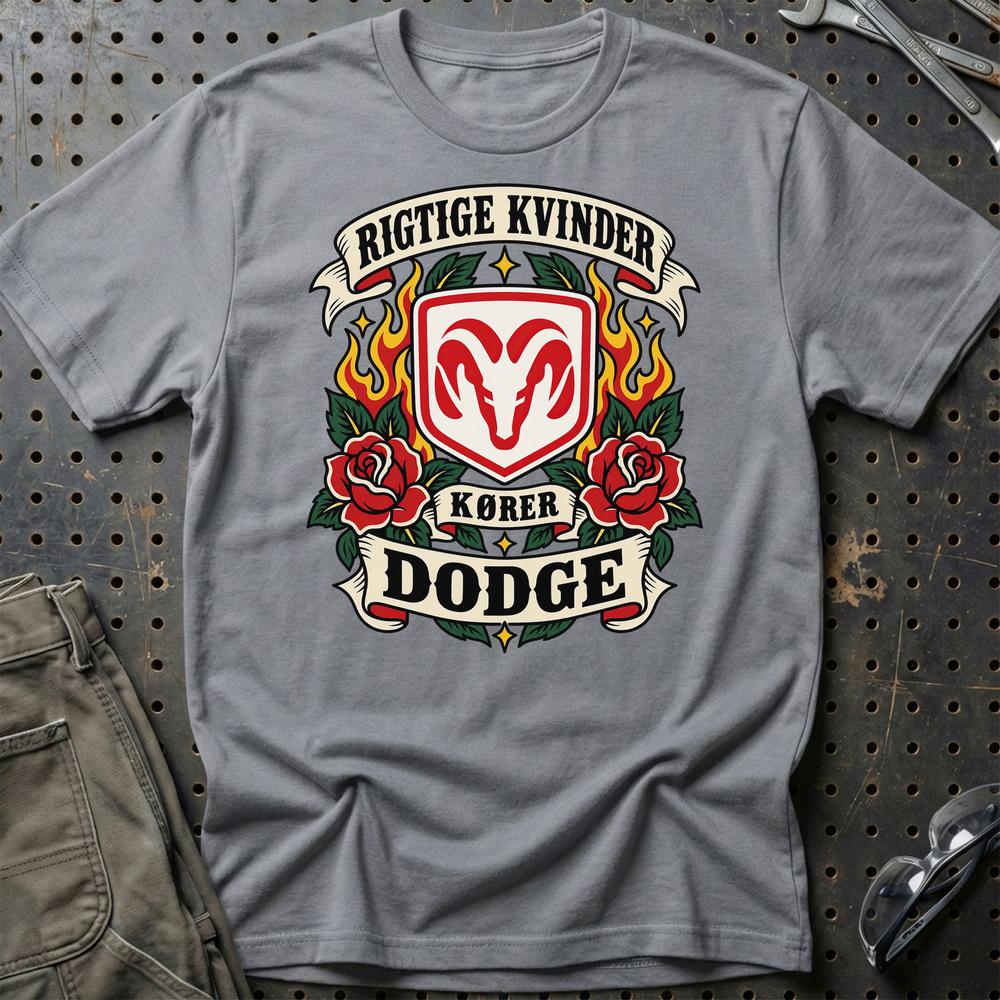 
Produktbillede af Dodge Rigtige Kvinder Kører – Roser og Flammer T-Shirt