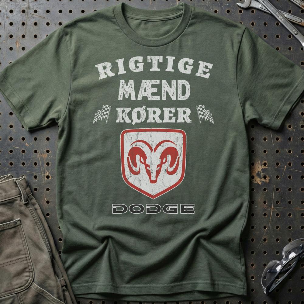 Dodge Rigtige Mænd Kører T-Shirt-Beklædning-Dodge-Grøn Militær-S-Garage Culture Shop- garage - man cave - merchandise