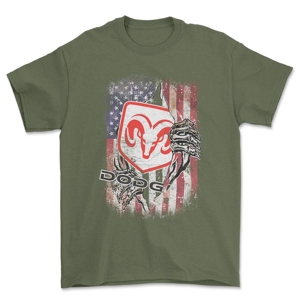 Dodge US Flag Unisex T-Shirt , Bomuld-Beklædning-Dodge-Grøn Militær-S-Forside-Garage Culture Shop- garage - man cave - merchandise