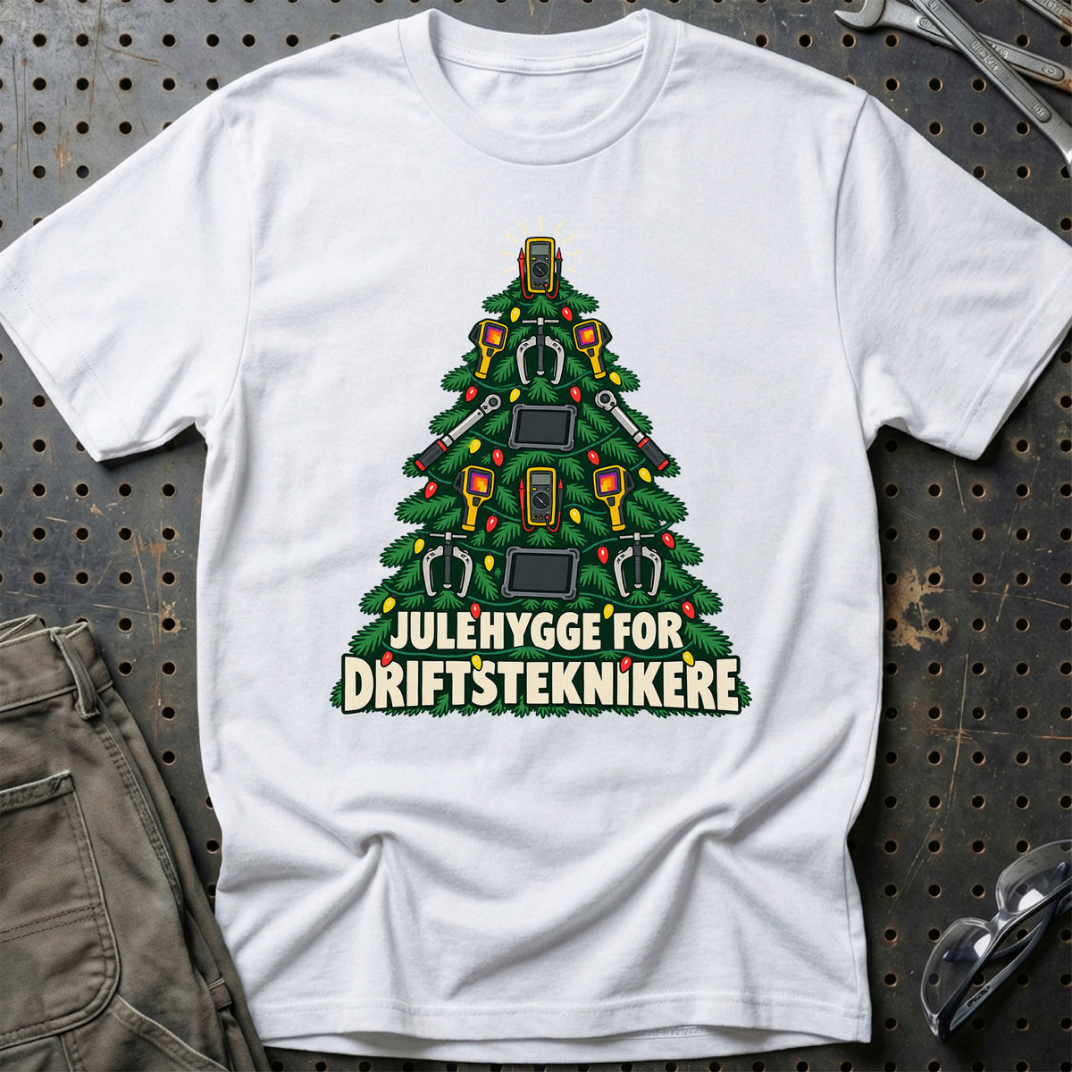 
Driftstekniker – Julehygge – Unisex T-Shirt – Hvid