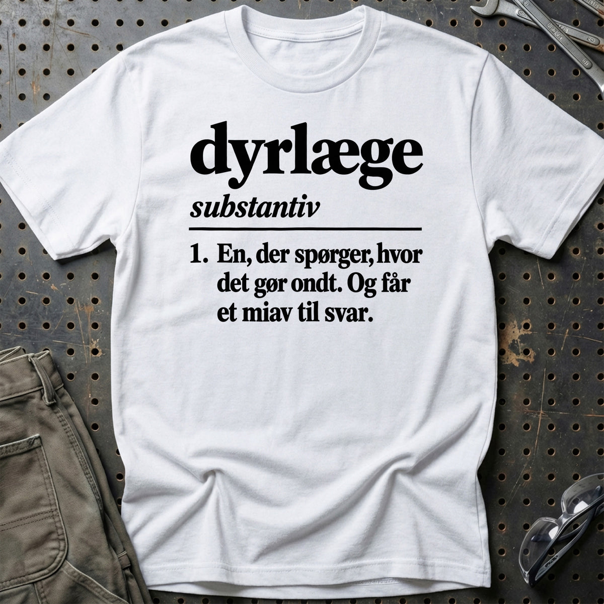 
Dyrlæge – Definition T-Shirt – Hvid