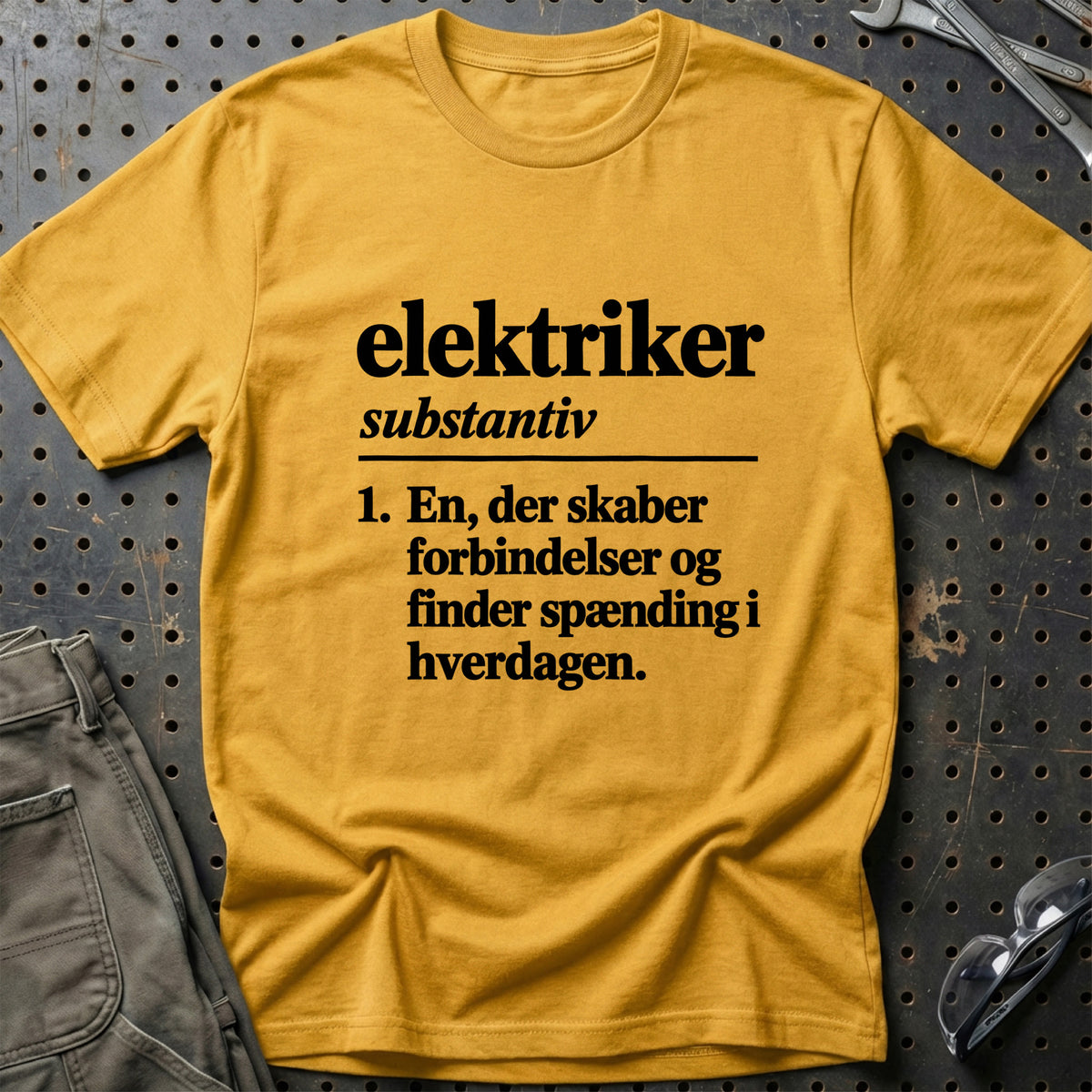 
Elektriker – Definition T-Shirt – Guld