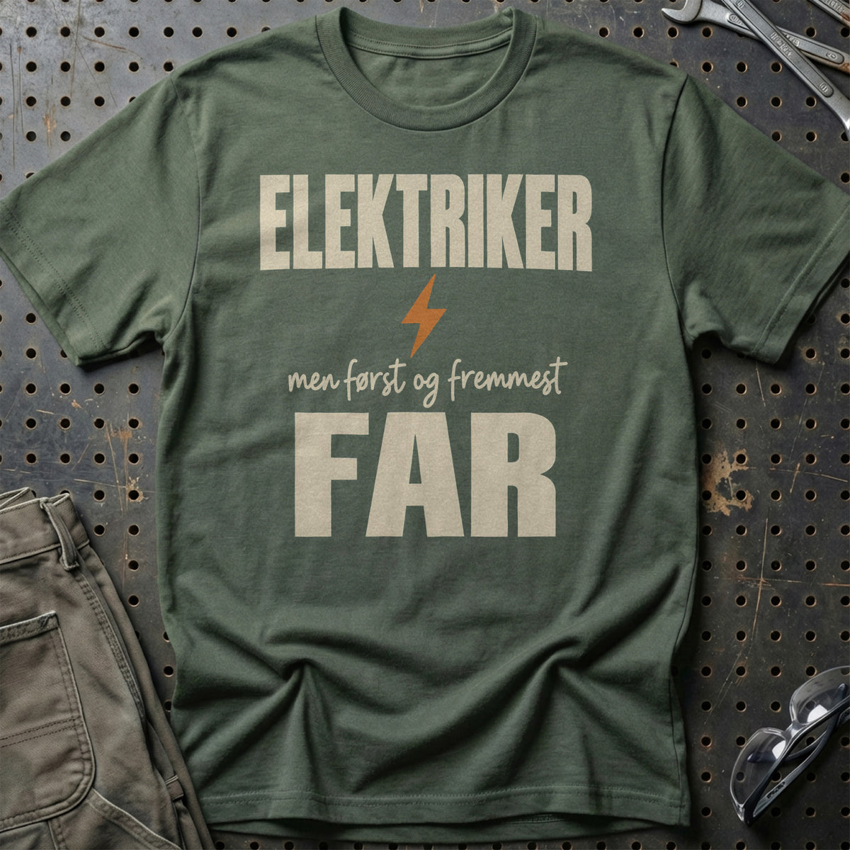 
Produktbillede af Elektriker – Men Først Og Fremmest Far T-Shirt