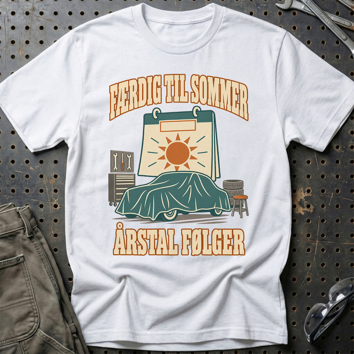 
Færdig til sommer – Årstal følger T-Shirt – Hvid