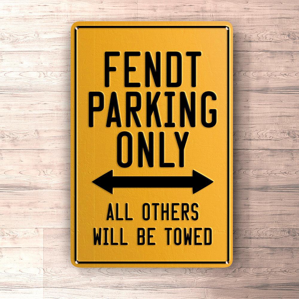 Fendt Parking Only Skilte, Musemåtte, Dørmåtte , Plakat-Parking skilte-Fendt-Garage Culture Shop- garage - man cave - merchandise