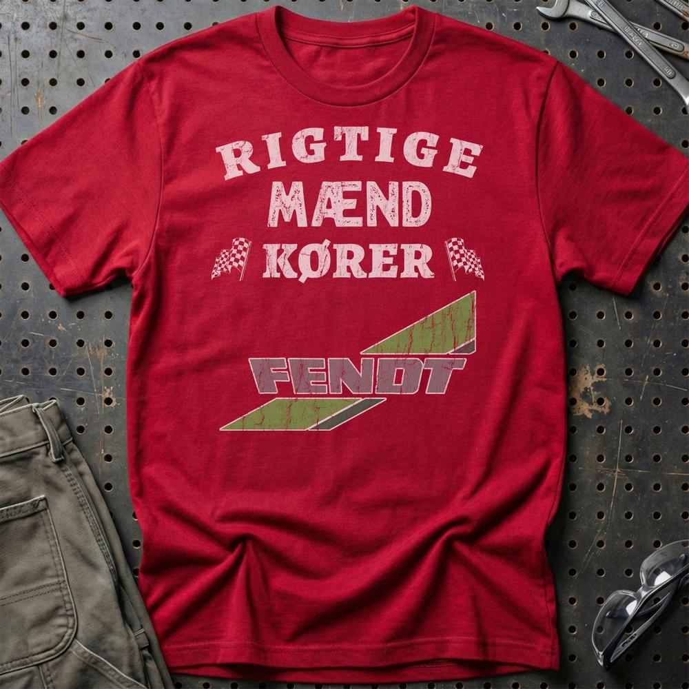 Fendt Rigtige Mænd Kører - Unisex T-Shirt , Bomuld-Beklædning-Fendt-Rød-S-Garage Culture Shop- garage - man cave - merchandise