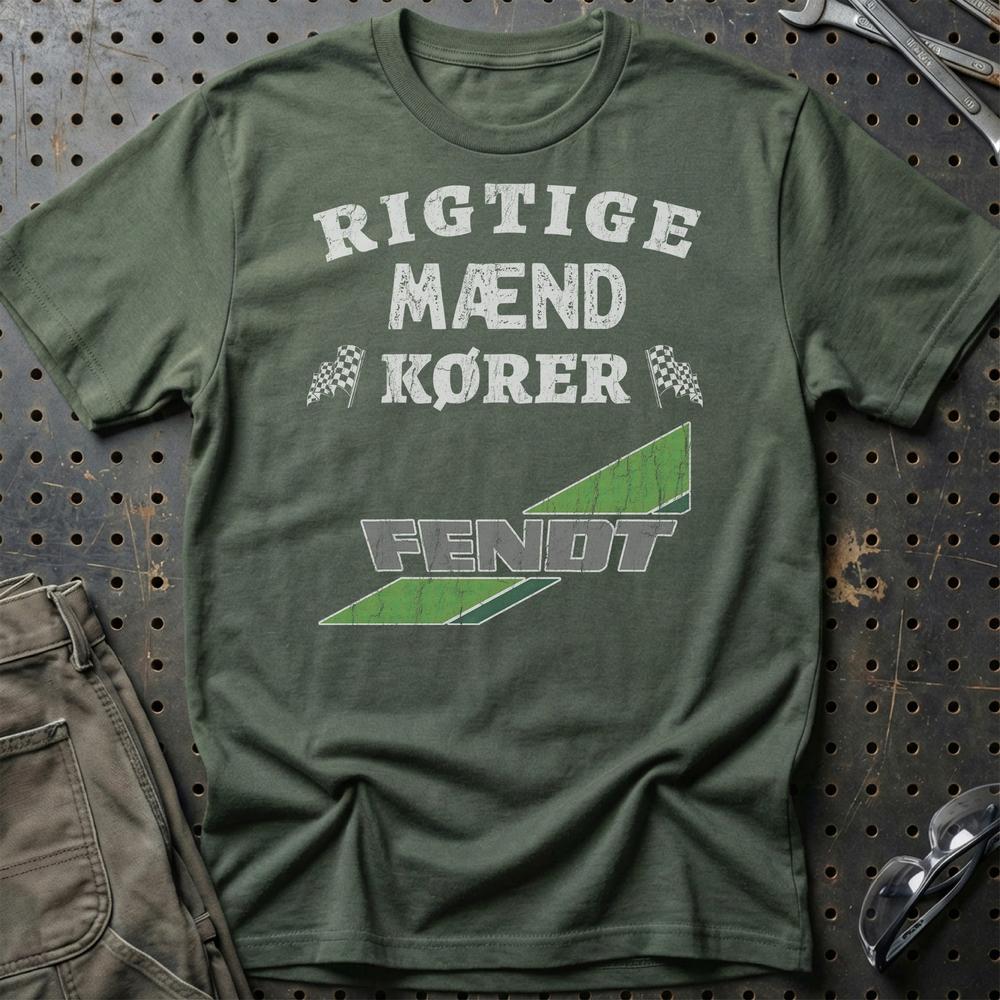 Fendt Rigtige Mænd Kører - Unisex T-Shirt , Bomuld-Beklædning-Fendt-Grøn Militær-S-Garage Culture Shop- garage - man cave - merchandise