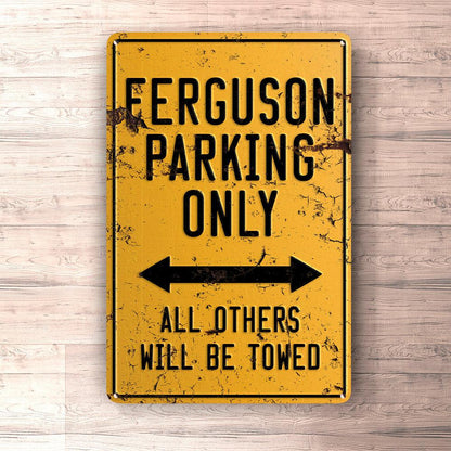 Ferguson Parking Only Skilte, Musemåtte, Dørmåtte-Parking skilte-Ferguson-Garage Culture Shop- garage - man cave - merchandise