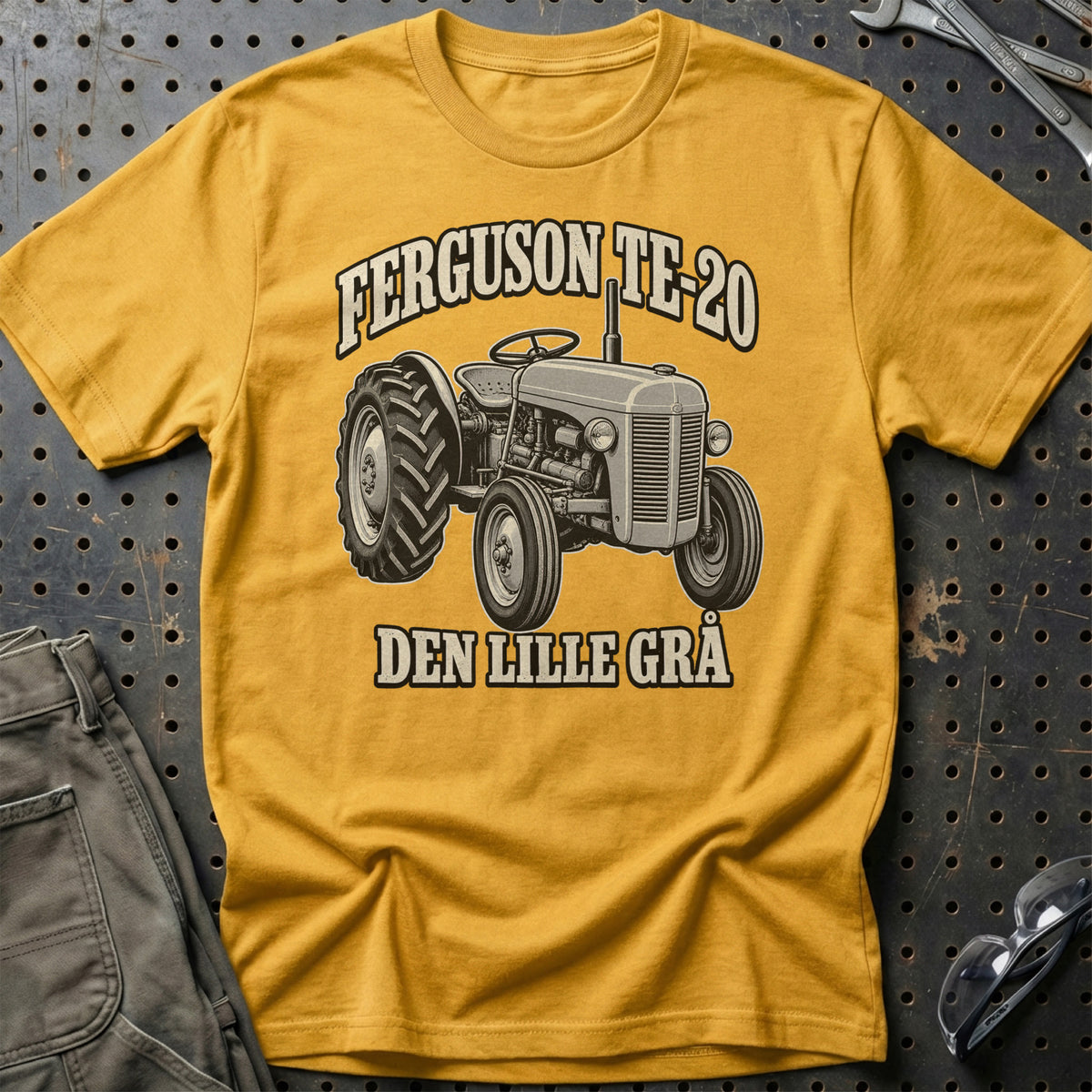 
Produktbillede af Ferguson TE-20 – Den Lille Grå T-Shirt