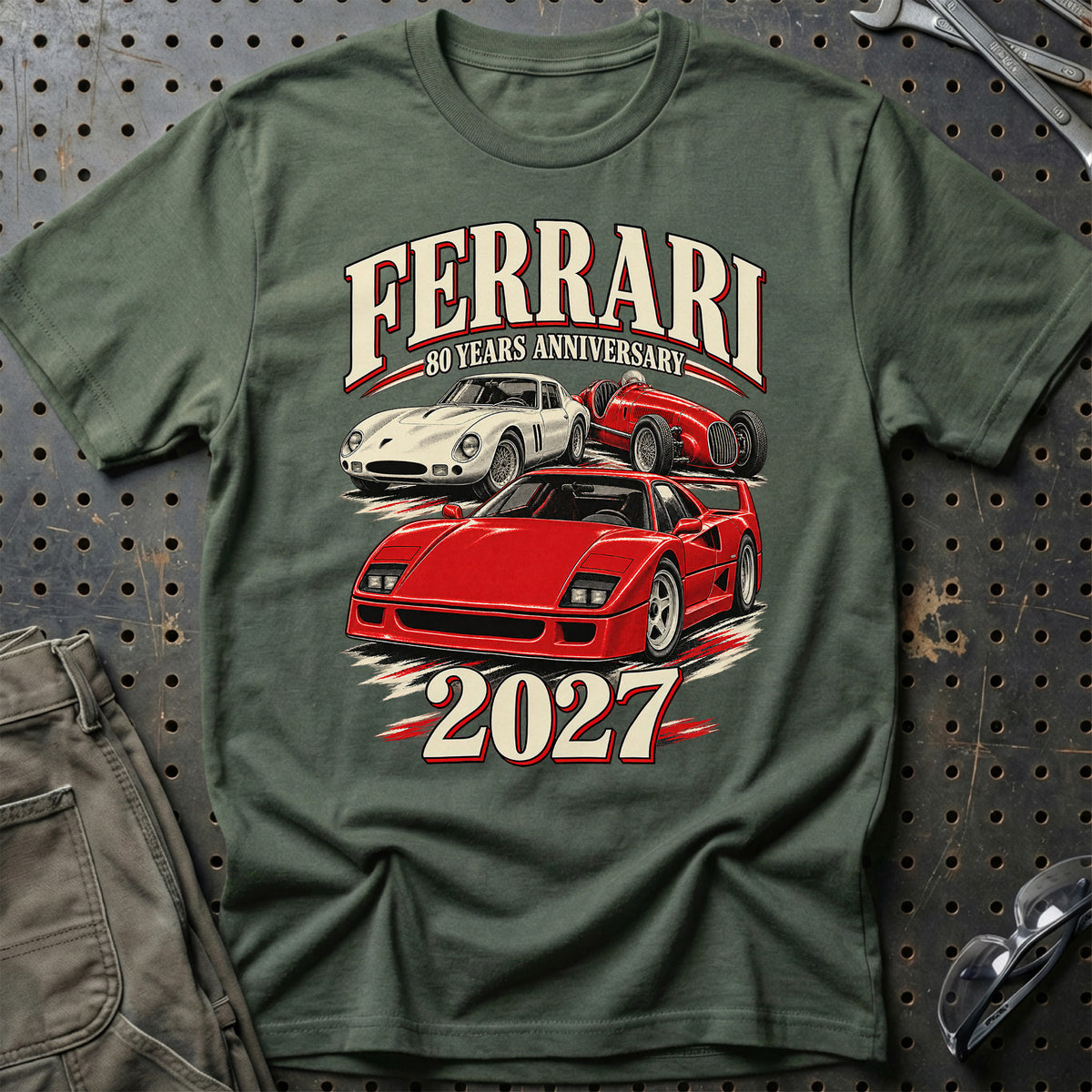 
Ferrari – 80 Years Anniversary 2027 T-Shirt – Grøn Militær