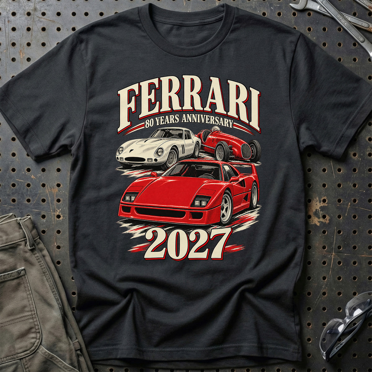 
Ferrari – 80 Years Anniversary 2027 T-Shirt – Sort