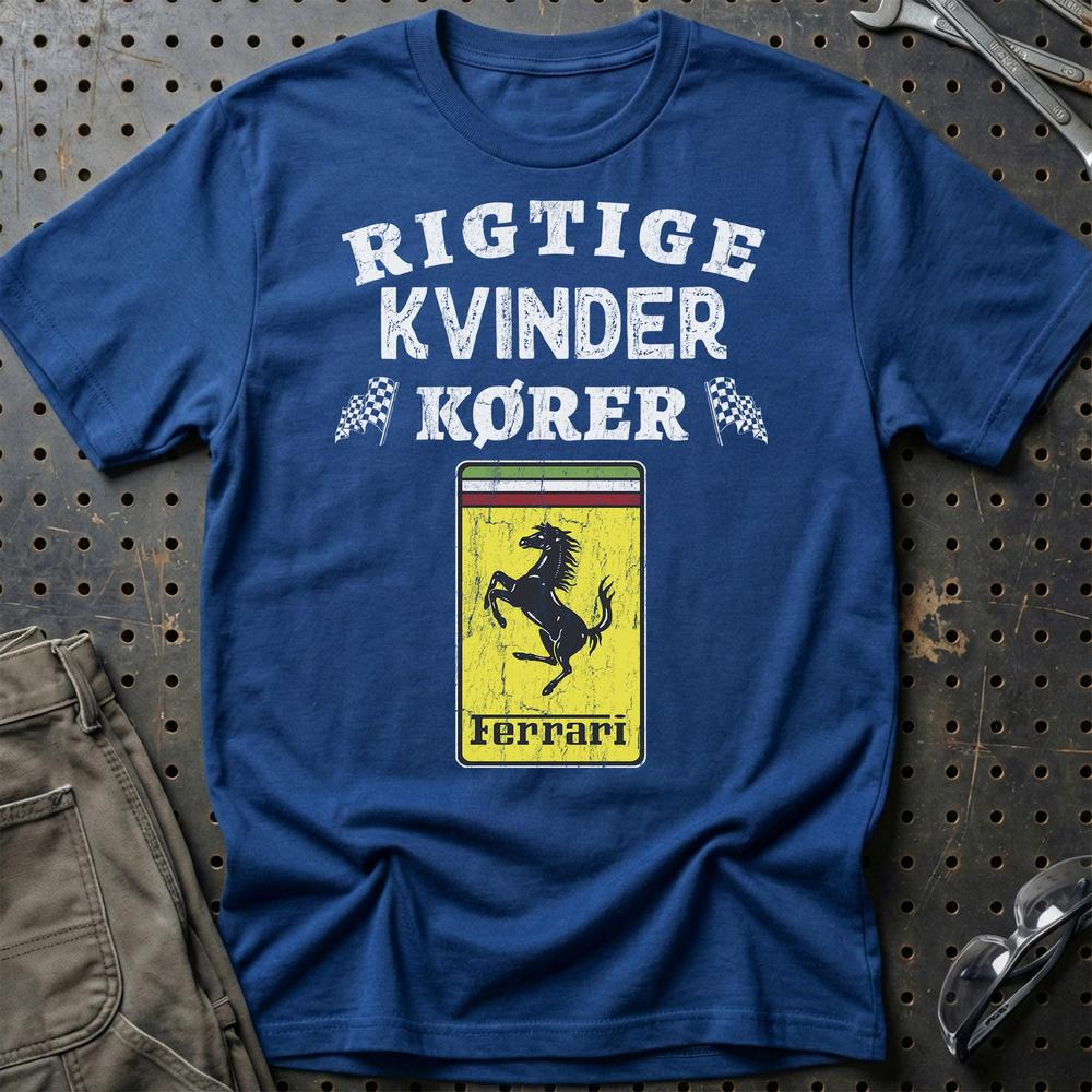 Ferrari Rigtige Kvinder Kører T-Shirt-Beklædning-Ferrari-Blå Royal-S-Garage Culture Shop- garage - man cave - merchandise