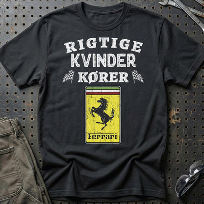 Ferrari Rigtige Kvinder Kører - Unisex T-Shirt , Bomuld-Beklædning-Ferrari-Sort-S-Garage Culture Shop- garage - man cave - merchandise