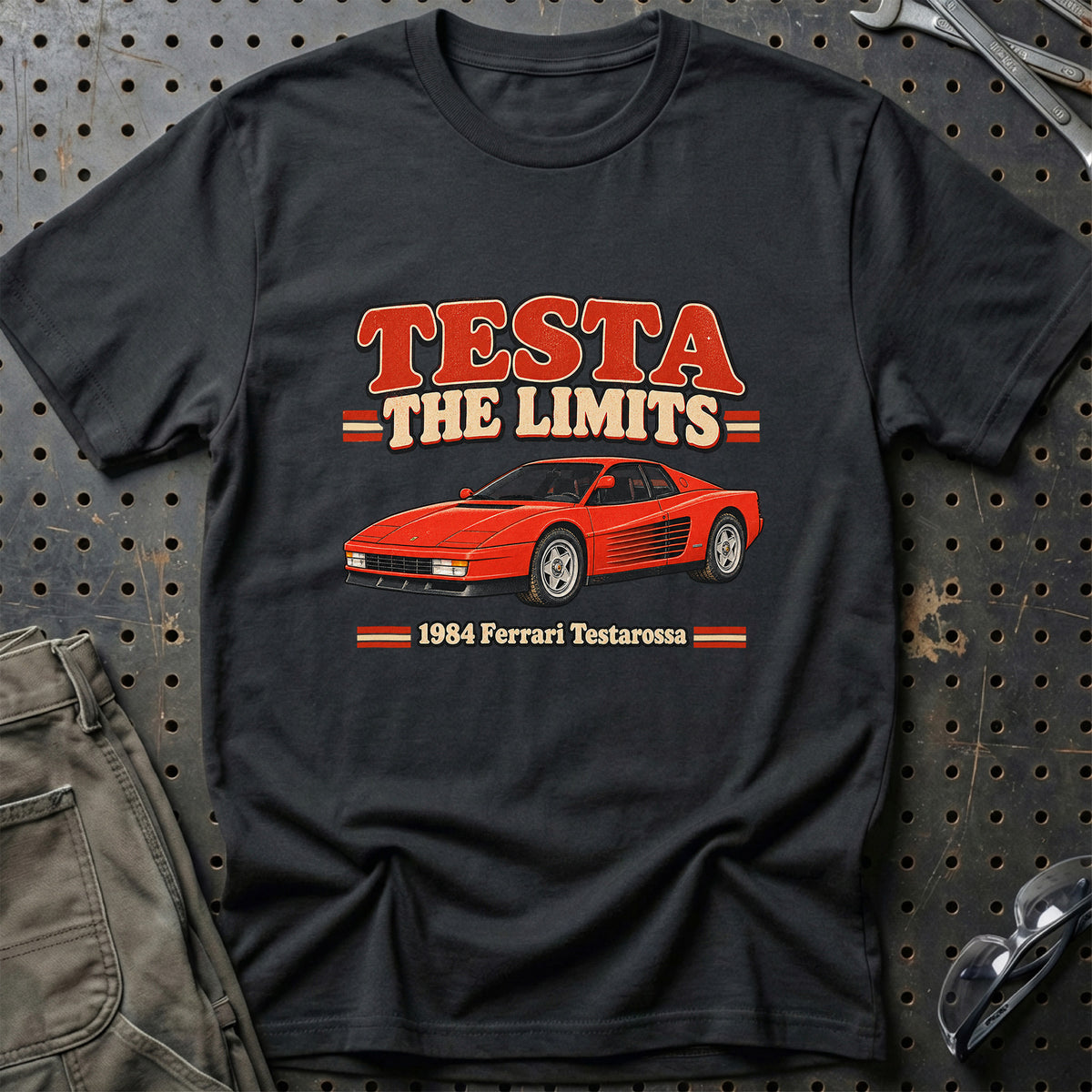 
Ferrari Testarossa 1984 – Testa the Limits T-Shirt – Sort