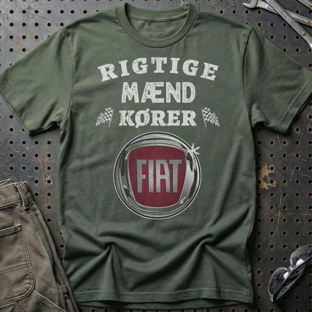 Fiat Rigtige Mænd Kører T-Shirt-Beklædning-Fiat-Grøn Militær-S-Garage Culture Shop- garage - man cave - merchandise