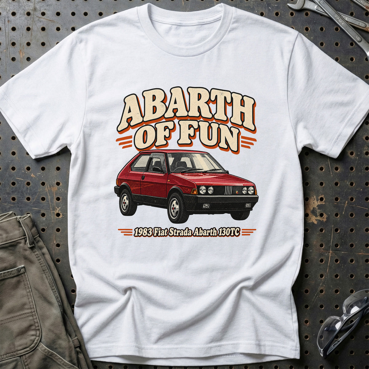 
Fiat Strada Abarth 130TC 1983 – Abarth of Fun T-Shirt – Hvid