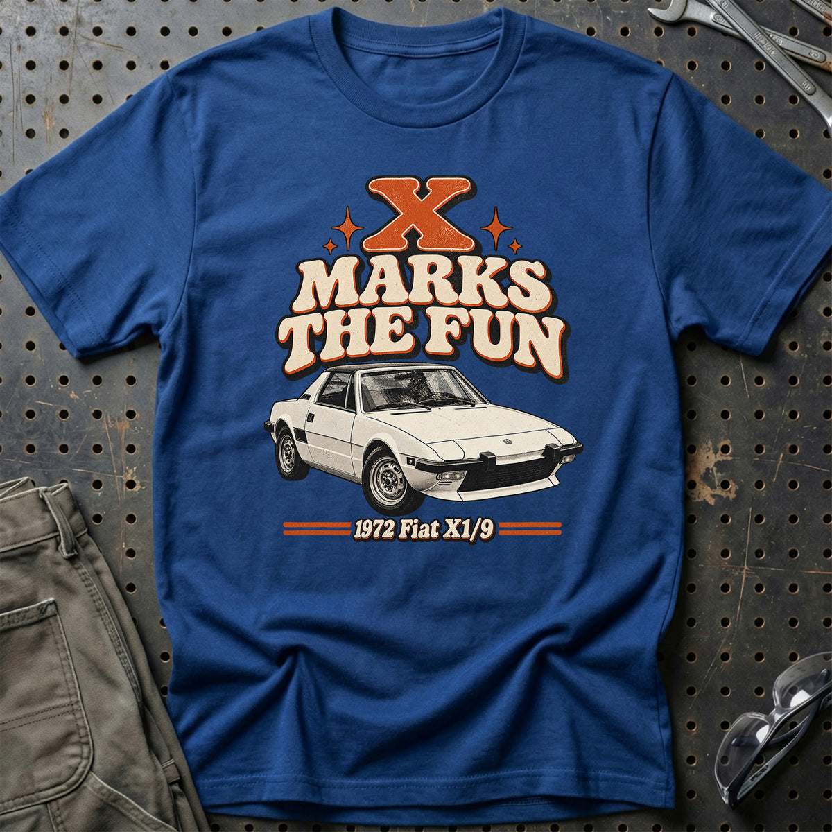 
Fiat X1/9 1972 – X Marks the Fun T-Shirt – Blå Royal