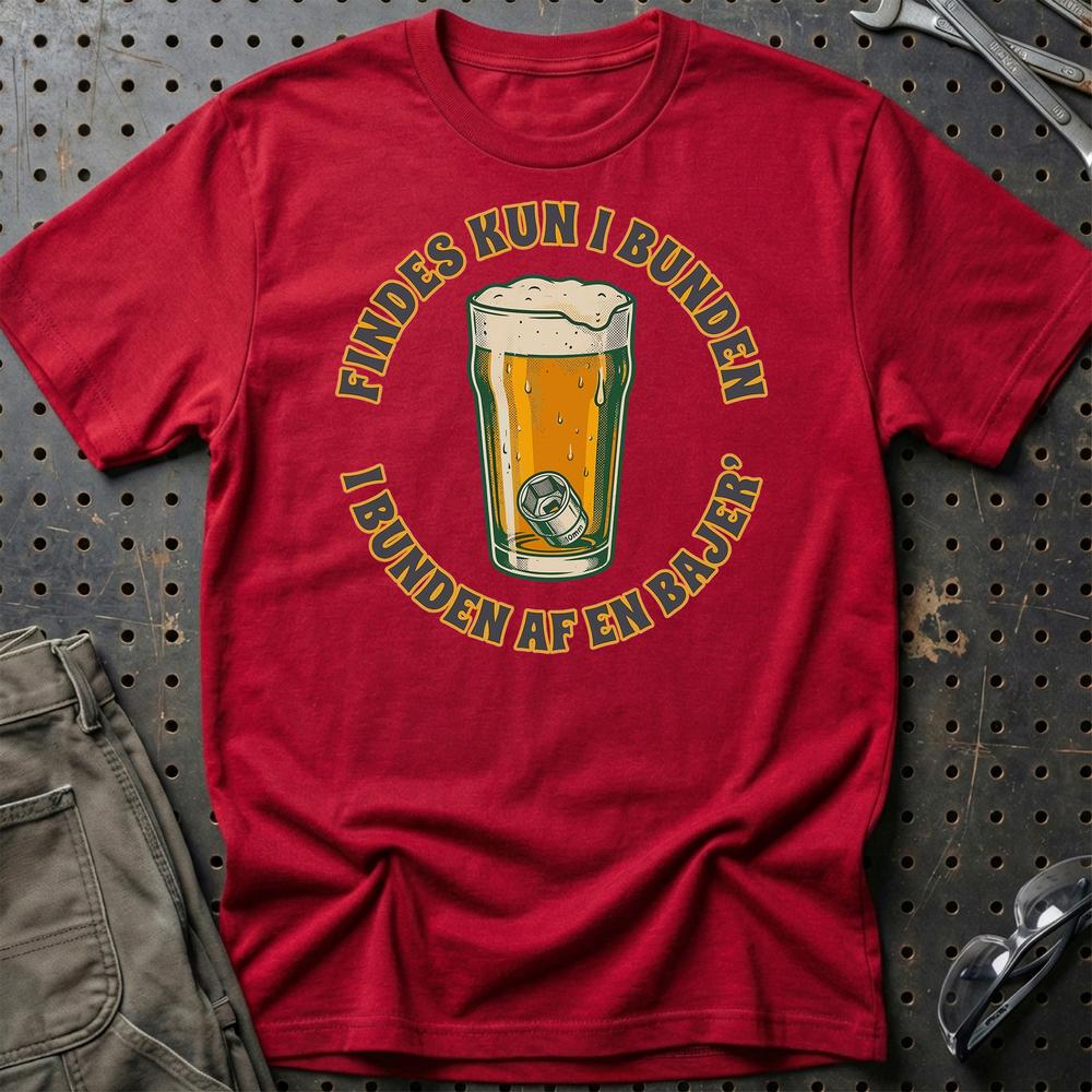 Findes Kun I Bunden - Dansk Garage - Oldschool Classic Car T-Shirt-Beklædning-Garage Culture-Rød-S-Garage Culture Shop- garage - man cave - merchandise
