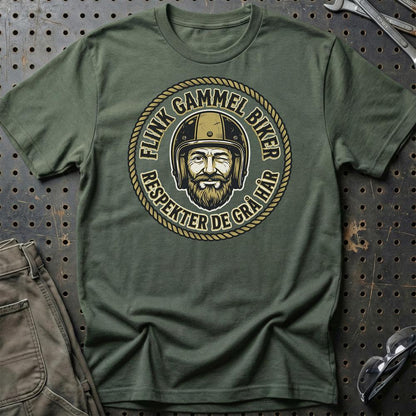 Flink Gammel Biker – Respekter de Grå Hår – Unisex T-Shirt , Bomuld-Beklædning-Garage Culture-Grøn Militær-S-Garage Culture Shop- garage - man cave - merchandise