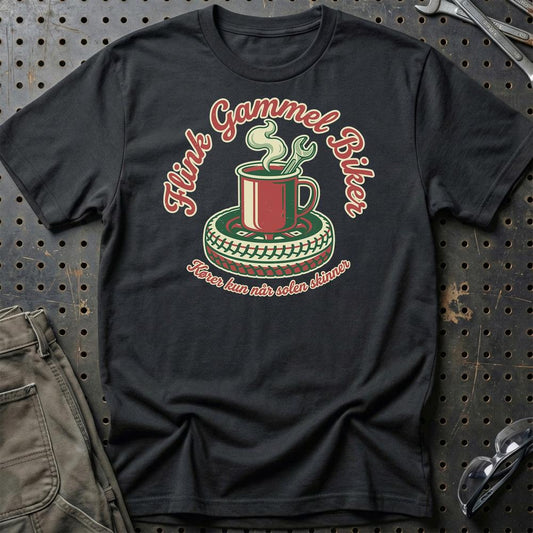 Flink Gammel Biker T-Shirt – Kører Kun Når Solen Skinner – Unisex T-Shirt , Bomuld-Beklædning-Garage Culture-Sort-S-Garage Culture Shop- garage - man cave - merchandise