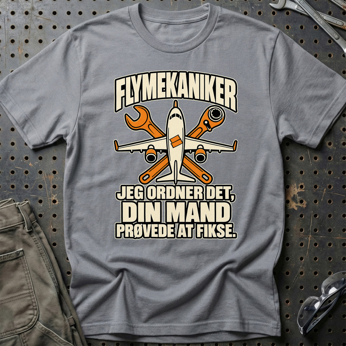 
Flymekaniker – Jeg Ordner Det, Din Mand Prøvede at Fikse T-Shirt – Grå Sport