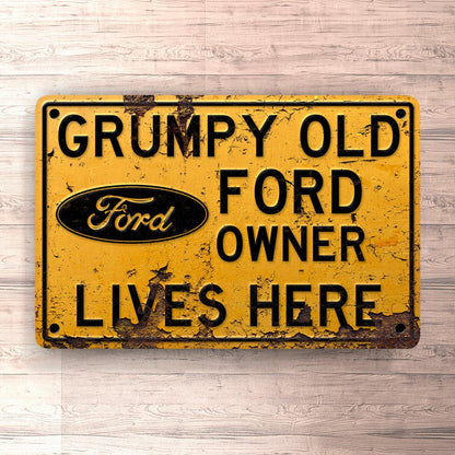 Ford Grumpy Old Ford Owner Lives Here Skilte, Musemåtte, Dørmåtte , Plakat-Skilte-Ford-Garage Culture Shop- garage - man cave - merchandise