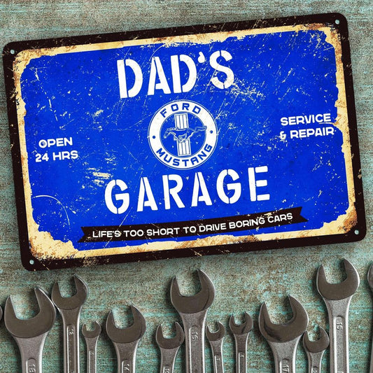 Ford Mustang Dads Garage Skilte, Musemåtte, Dørmåtte , Plakat-Skilte-Ford-Garage Culture Shop- garage - man cave - merchandise