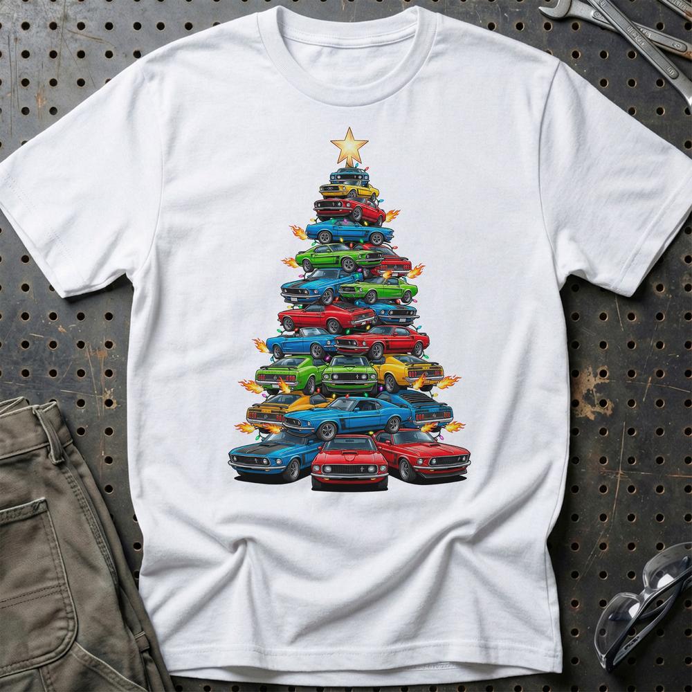 Ford Mustang Juletræ Christmas Tree T-Shirt-Beklædning-Ford-Hvid-S-Garage Culture Shop- garage - man cave - merchandise