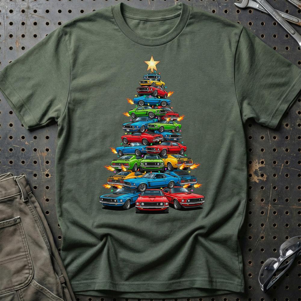 Ford Mustang Juletræ Christmas Tree T-Shirt-Beklædning-Ford-Grøn Militær-S-Garage Culture Shop- garage - man cave - merchandise