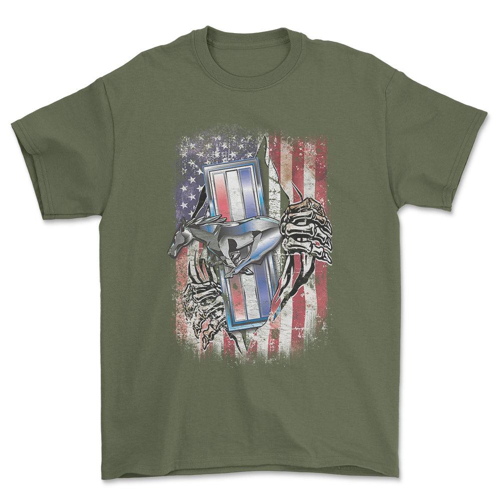 Ford Mustang US Flag T-Shirt-Beklædning-Ford-Grøn Militær-S-Garage Culture Shop- garage - man cave - merchandise