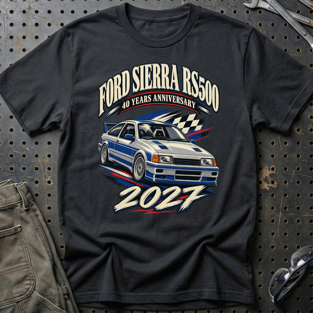 
Ford Sierra RS500 – 40 Years Anniversary 2027 T-Shirt – Sort