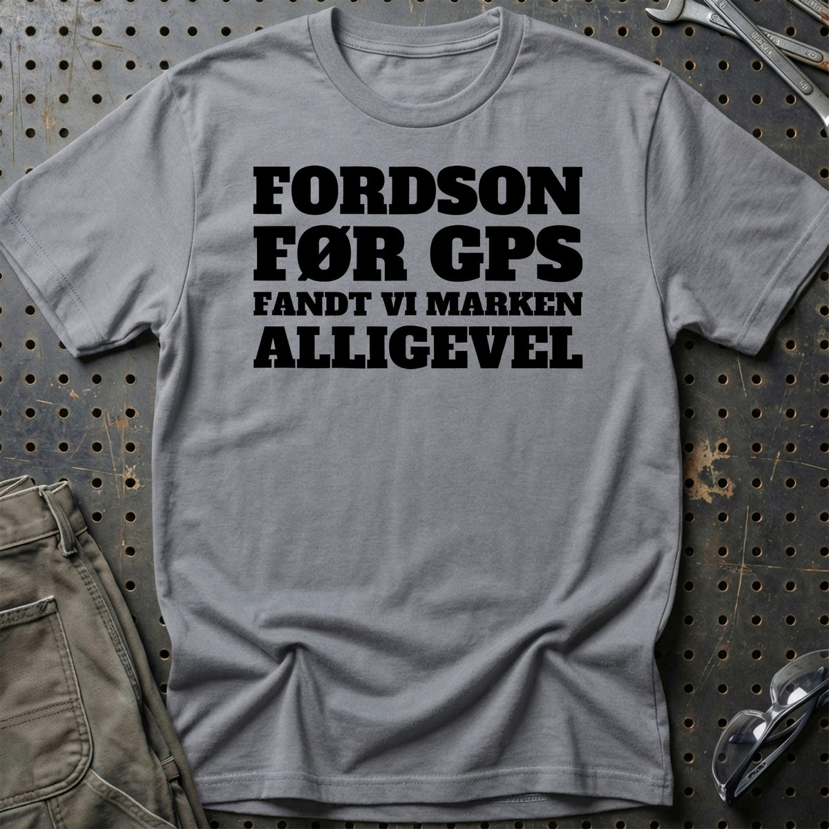 
Produktbillede af Fordson – Før GPS Fandt Vi Marken Alligevel T-Shirt