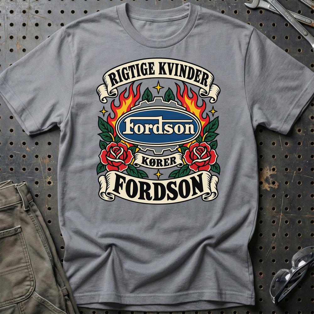 
Produktbillede af Fordson Rigtige Kvinder Kører – Roser og Flammer T-Shirt