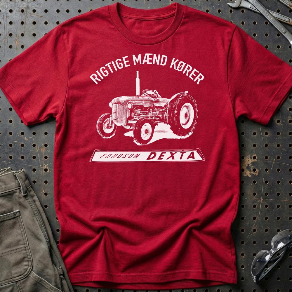 Fordson - Rigtige Mænd Kører Fordson Dexta Unisex T-Shirt , Bomuld-Beklædning-Fordson-Rød-S-Garage Culture Shop- garage - man cave - merchandise