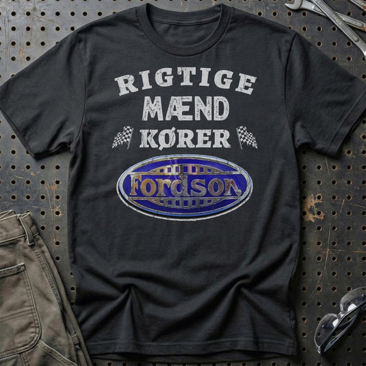 Fordson Rigtige Mænd Kører - Unisex T-Shirt , Bomuld-Beklædning-Fordson-Sort-S-Garage Culture Shop- garage - man cave - merchandise
